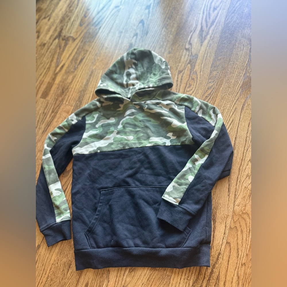 Boy’s 10/12 Camouflage and Black Hoodie NWOT